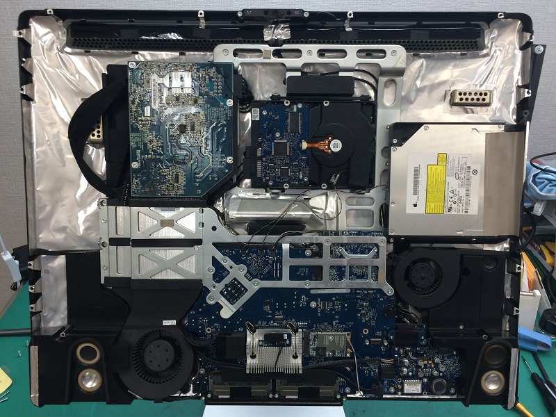iMac24インチ2007年モデルを分解して検証