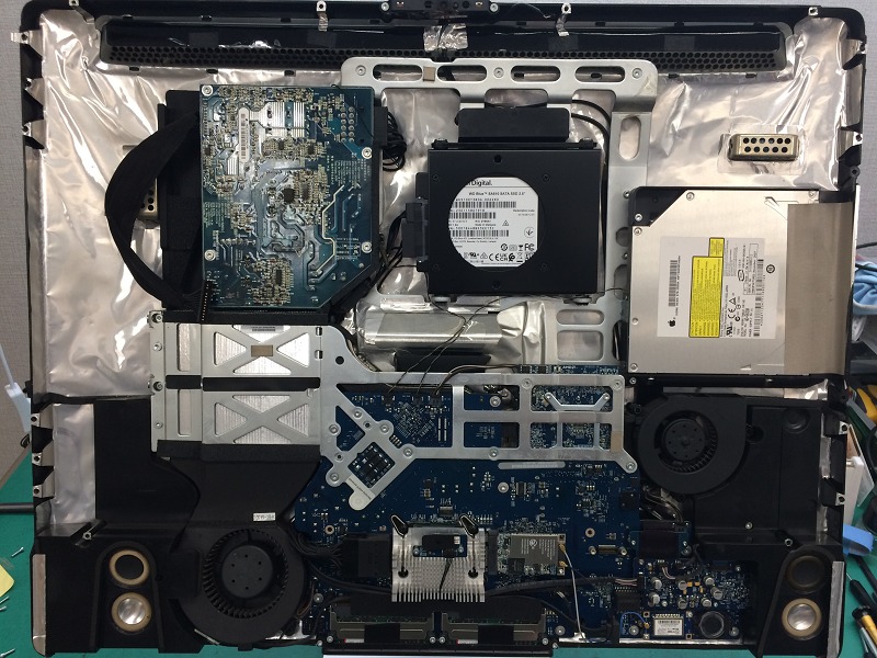 iMac 24インチ 2007年分解SSDへ交換