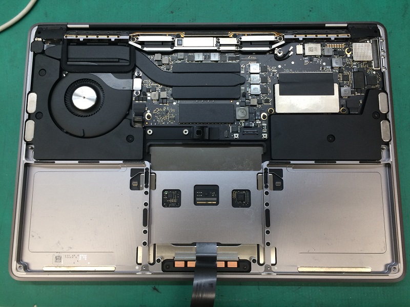 macbookpro2016バッテリー取り外し