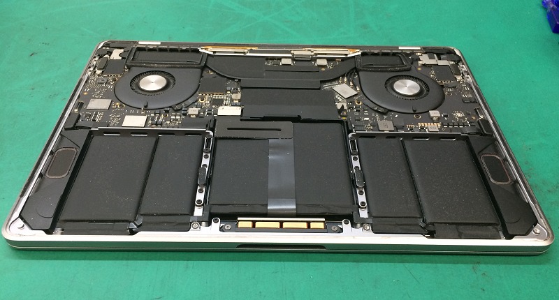 macbookpro2020年モデル分解