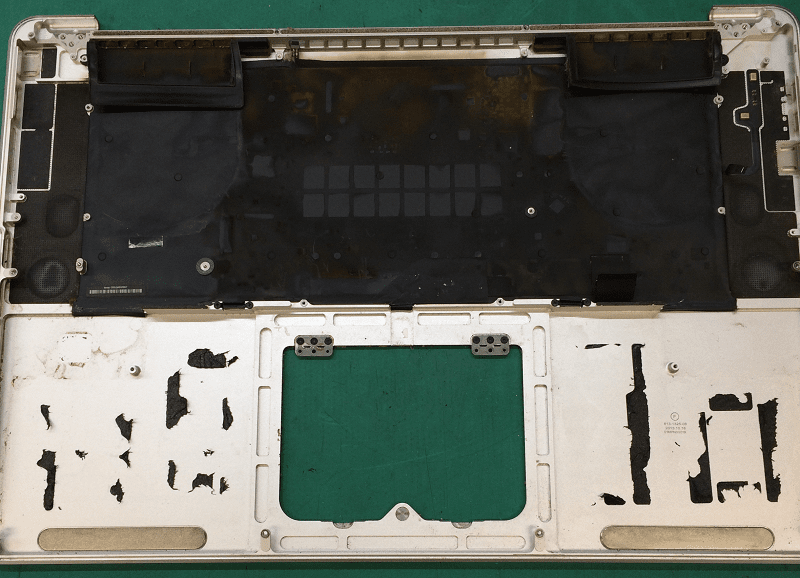 macbookpro15インチキーボードトップケース取り外し