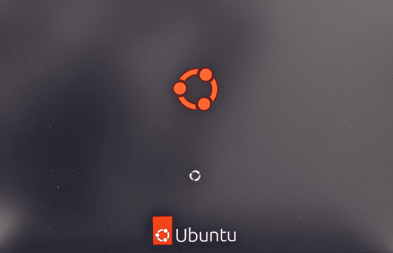 ubuntu起動中