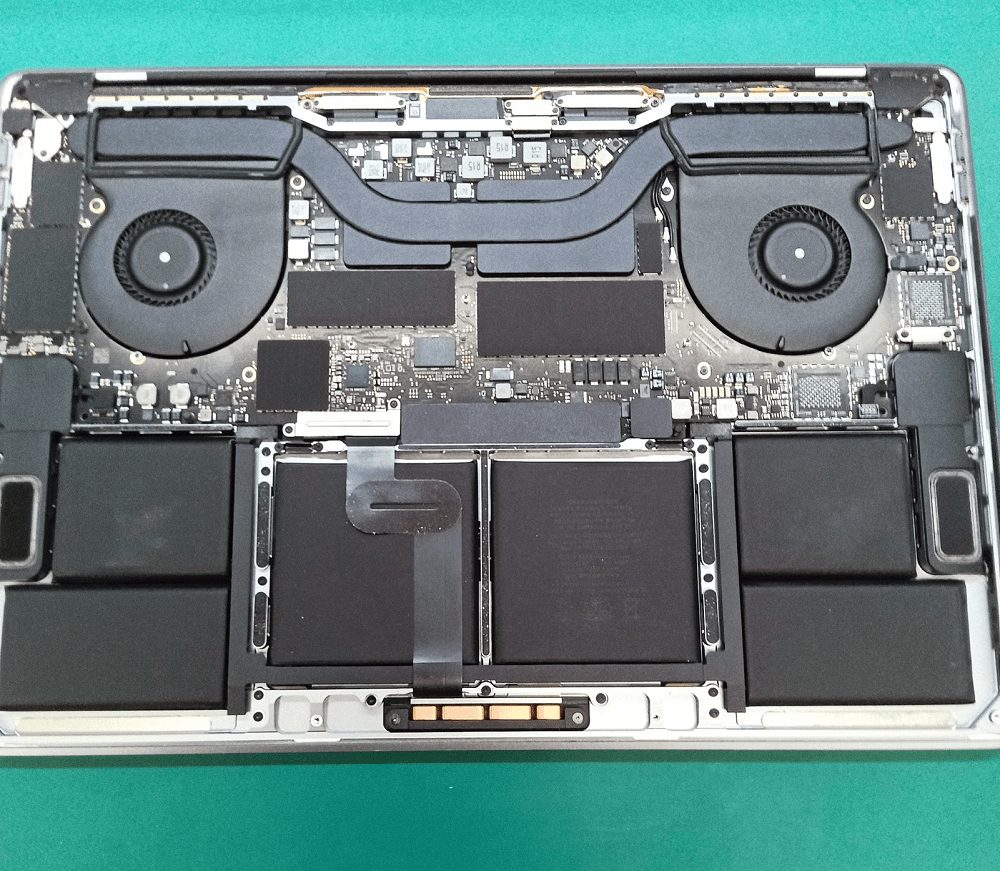 Macbookpro 15inch 2018年モデル
電源が入らない修理