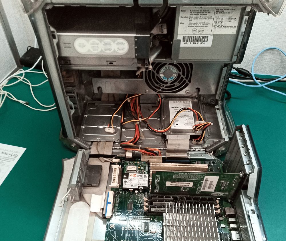 PowerMac G4 分解