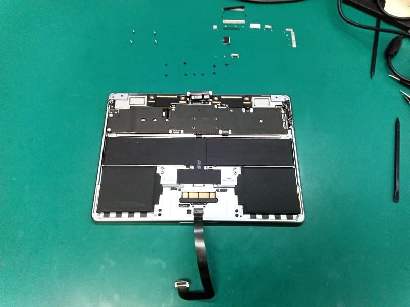 MacBookAir 内部