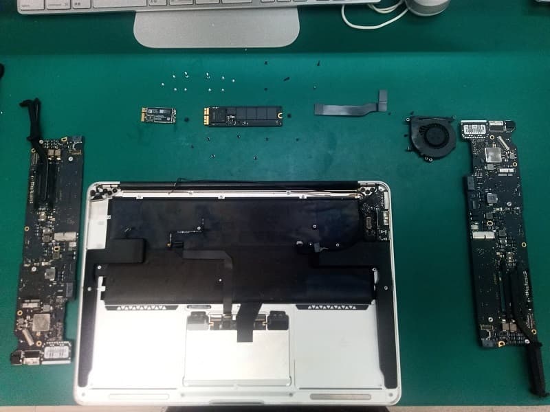 MacBookAir 分解