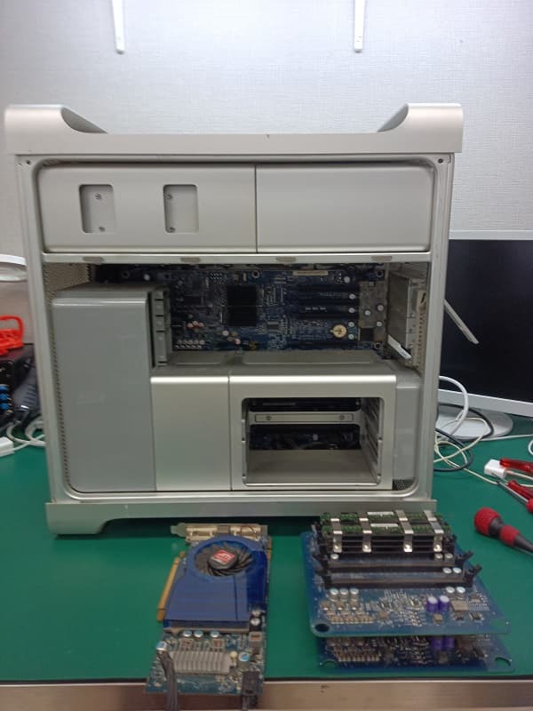 MacPro 内部 MacPro 分解