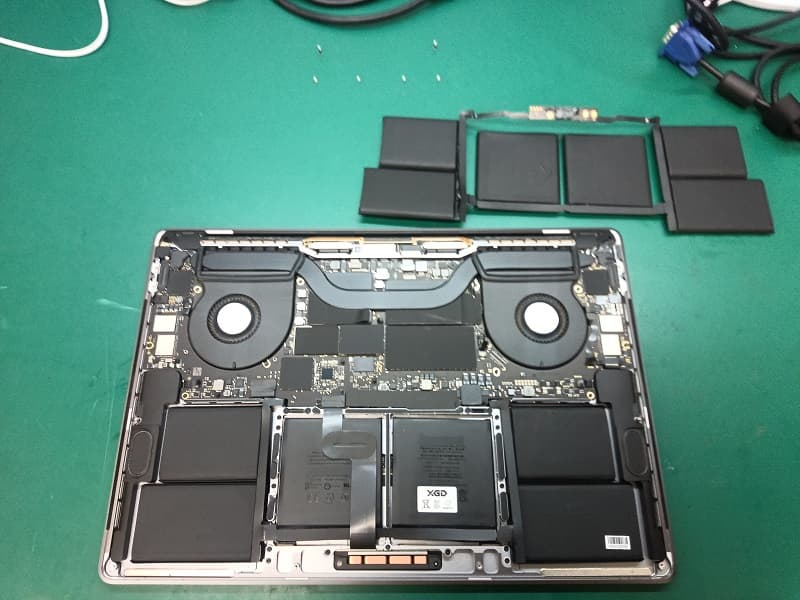 MacBookPro 内部 MacBookPro バッテリー交換