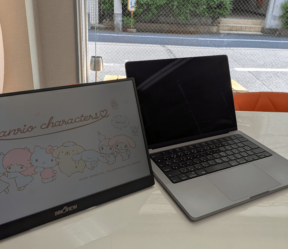 サブモニターに表示