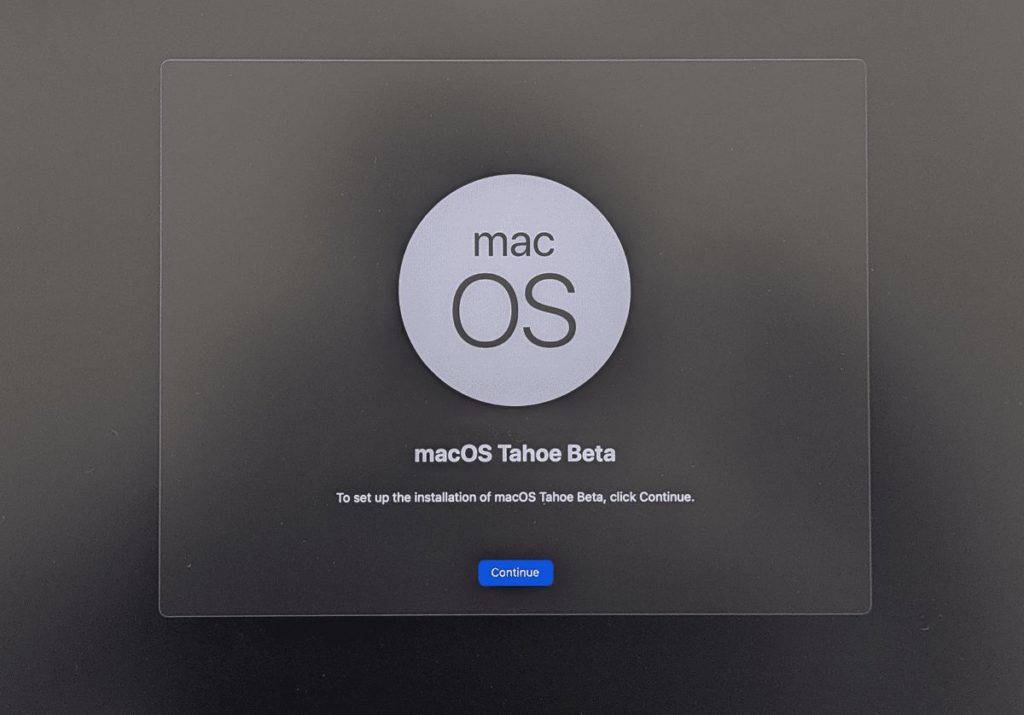 macOS Tahoe Beta インストール画面