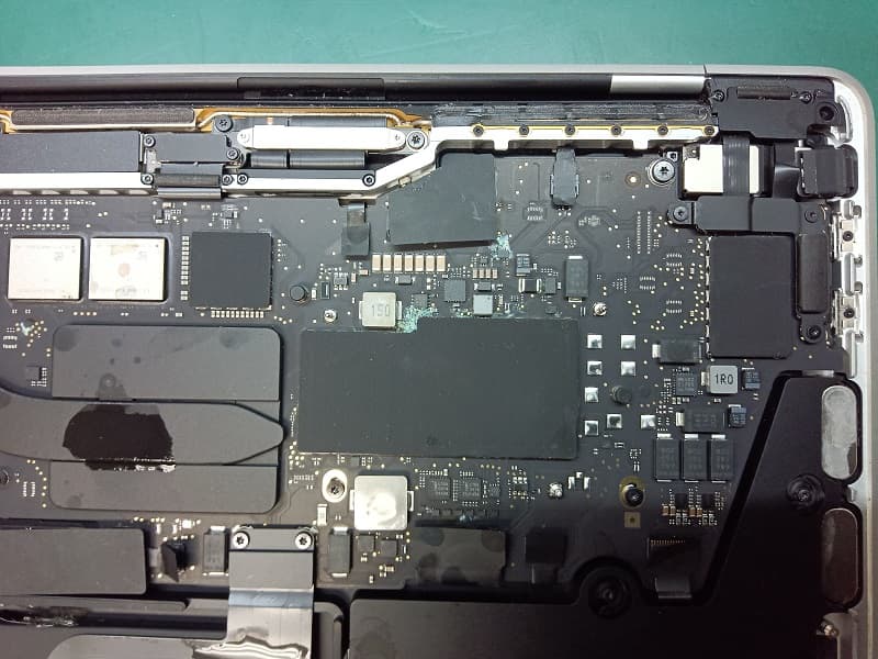 MacBookPro液体こぼし