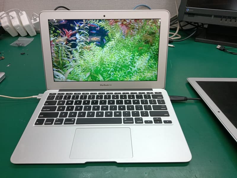 MacBookAir ディスプレイ交換