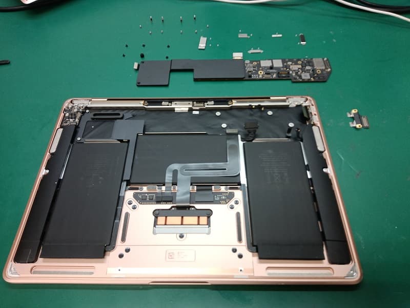 MacBookAir 分解