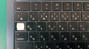 MacBook Air 13（2025 M4）Tabキーの打感不具合・キートップ＆シザークリップ交換事例